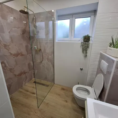 Ladini Lana Apartment