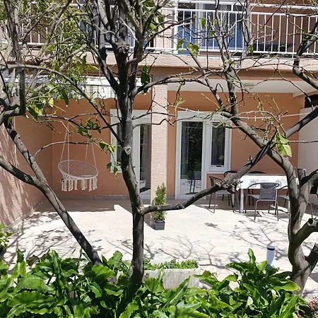Ladini Lana Apartment